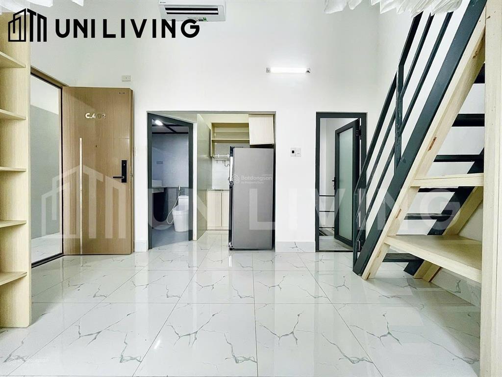 Trống lại phòng gác to full nội thất tách bếp 4 người 4 xe ngay đh luật, văn lang cửa sổ to