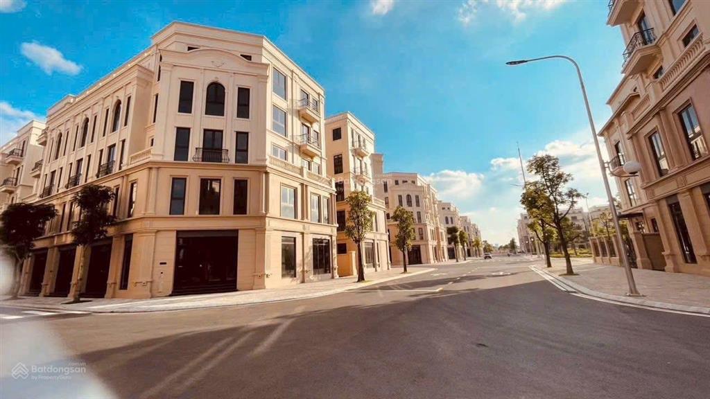 Vip! căn liền kề góc 175m2 giá 49 tỷ ( 283tr/m2) khu tinh hoa vinhomes cổ loa. quỹ căn góc giá tốt