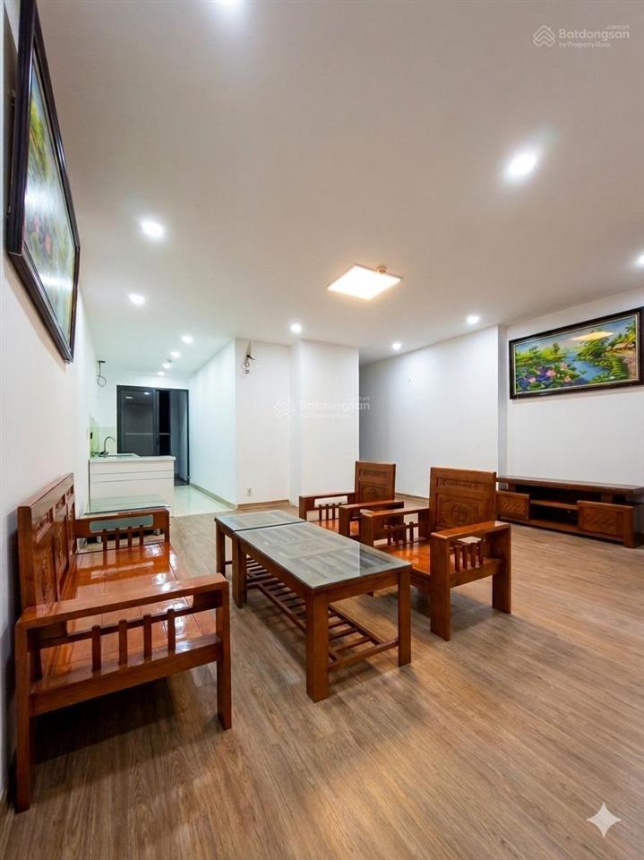 Bán chung cư 87 lĩnh nam  ban công đông nam  nội thất đầy đủ  chính chủ không qua môi giới6ty7