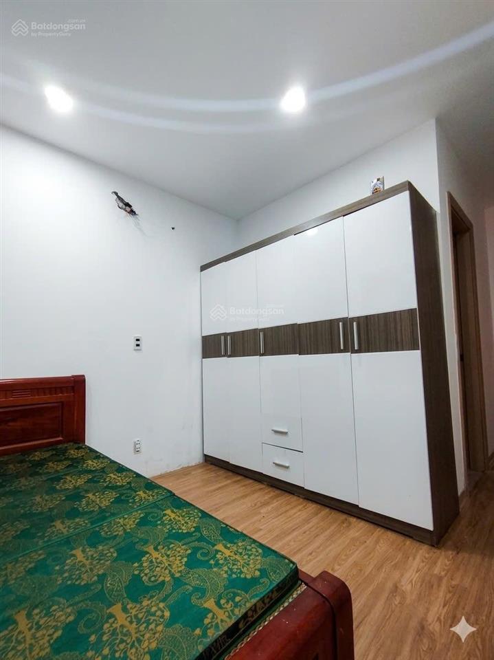 Bán chung cư 87 lĩnh nam  ban công đông nam  nội thất đầy đủ  chính chủ không qua môi giới6ty7