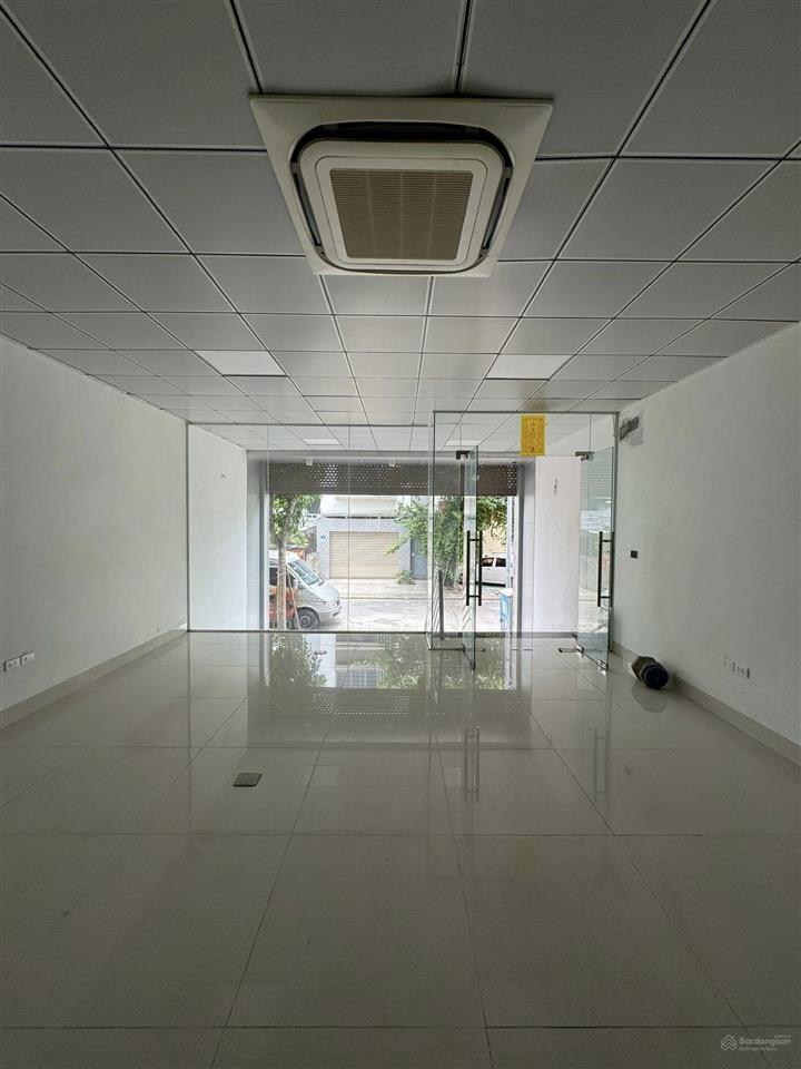 Phúc lợi  tòa nhà 7 tầng  thang máy  23 triệu  văn phòng, spa, trung tâm dạy học, phòng khám