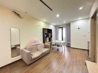 gia-dinh-ban-can-ho-2-phong-ngu-tang-15-thoang-mat-view-dep-ve-o-duoc-ngay-bds29955117