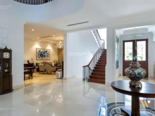 Cho thuê biệt thự đơn lập vip chateau, phú mỹ hưng, q. 7, ntcc, 580m2, 5pn, 6wc, có hồ bơi riêng