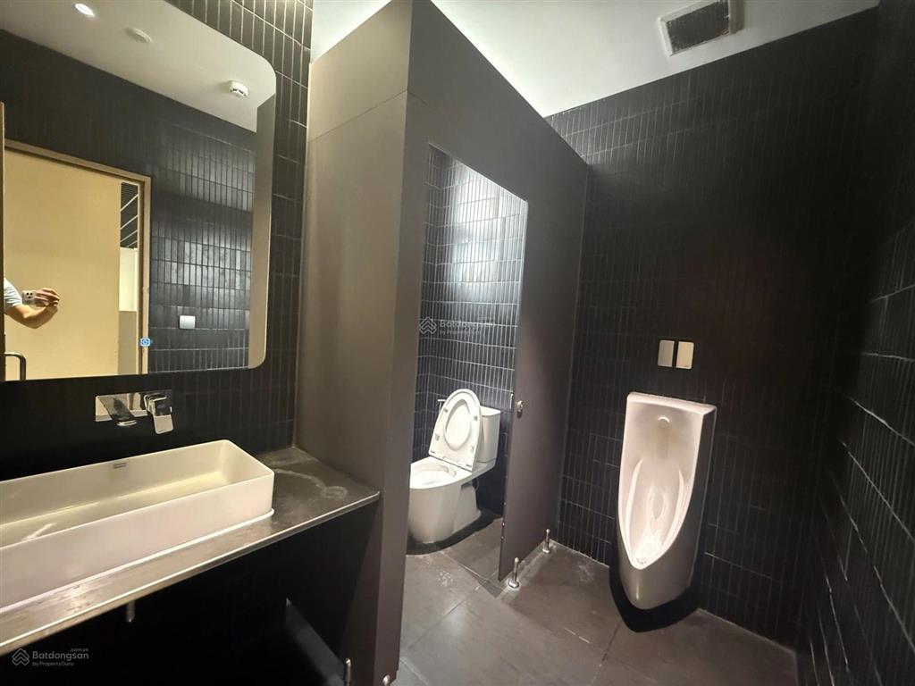 Cho thuê bt nam viên, pmh, q.7, mt đường c, dt 17x17m, tiện làm nhà hàng, cafe, giá 110tr