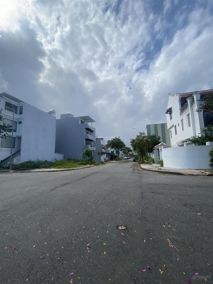 Lô góc cực đẹp view công viên, view kênh kđt fpt giá tốt
