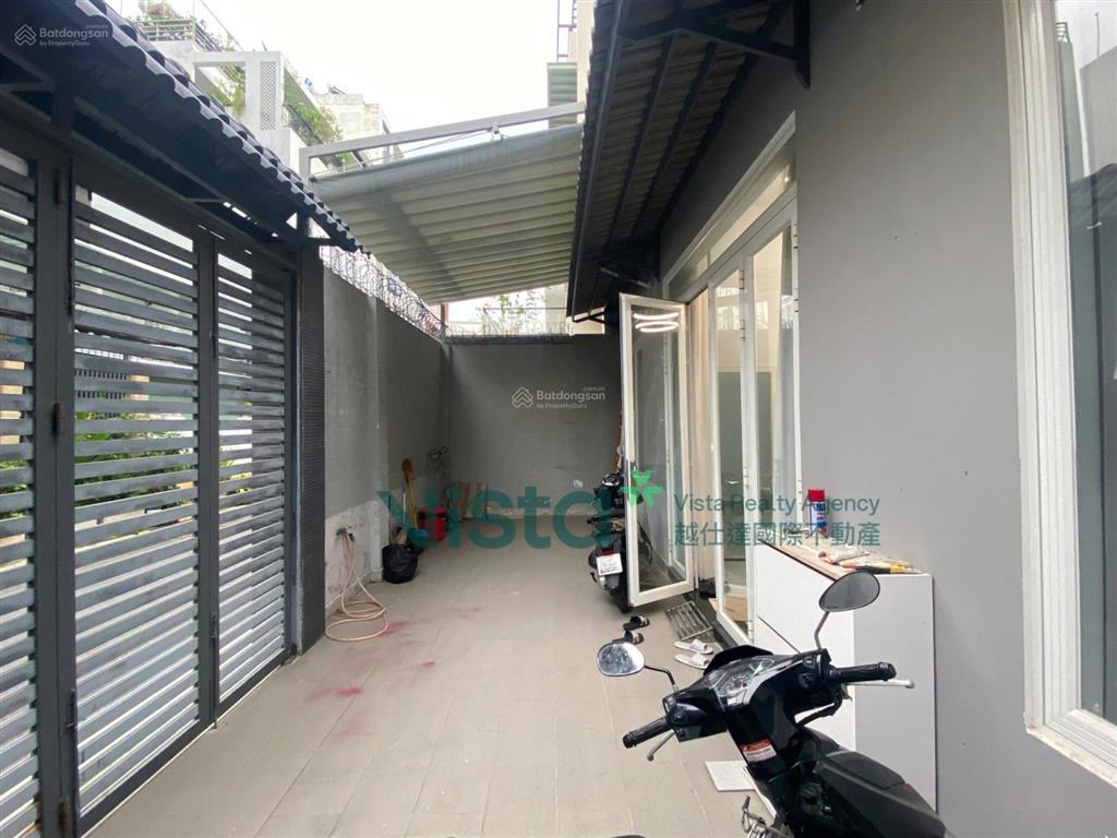 Cho thuê nhà riêng có sân rộng 25m2 gần siêu thị an phú  35 triệu  2pn  110m2