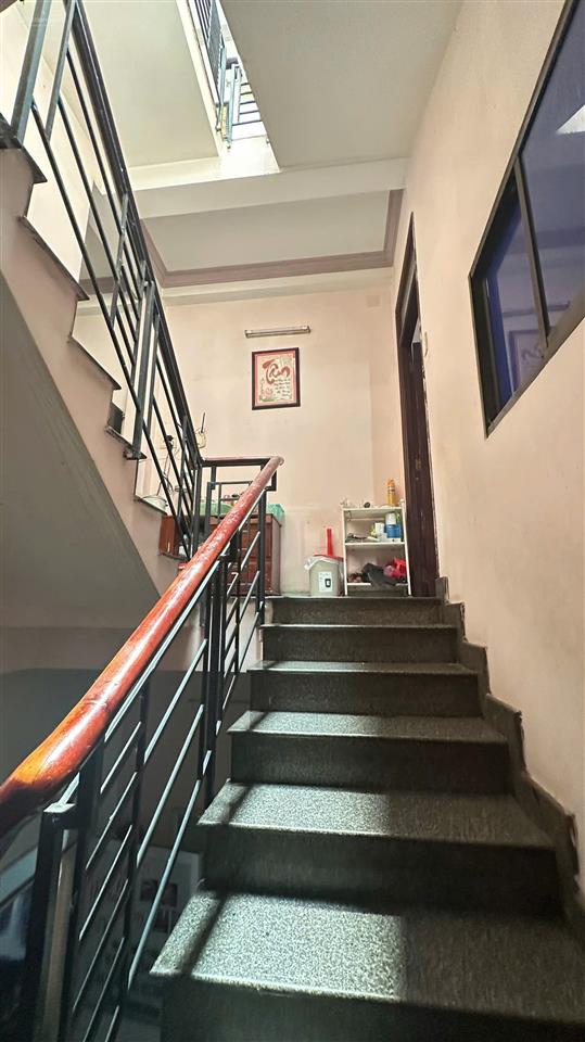 Bán nhà 2 lầu dt 4x18m mặt tiền đường nguyễn tư giản