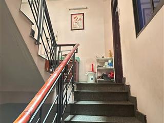 Bán nhà 2 lầu dt 4x18m mặt tiền đường nguyễn tư giản