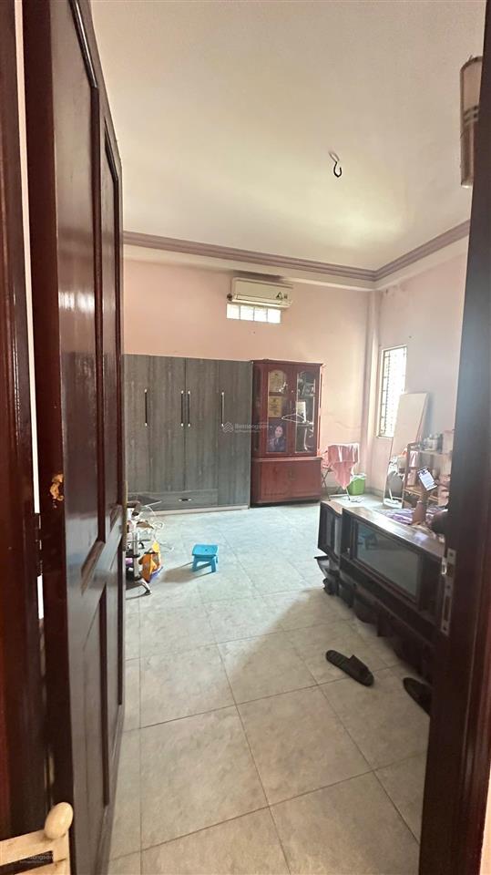 Bán nhà 2 lầu dt 4x18m mặt tiền đường nguyễn tư giản