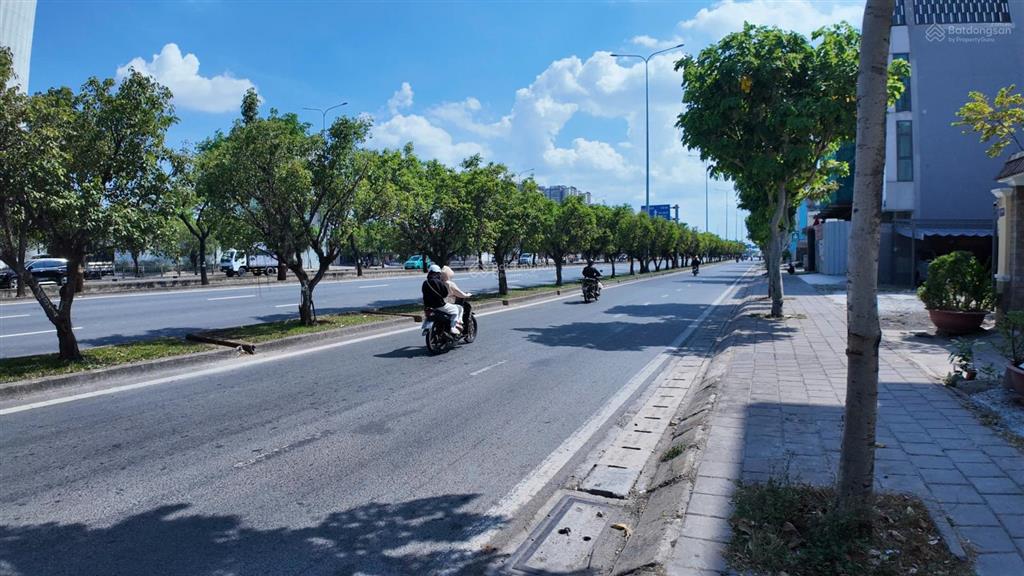 Bán gấp nhà cấp 4 mặt tiền đại lộ võ văn kiệt, dt 4.5x20m