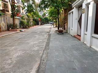 Đất thổ cư mặt ngõ ô tô đỗ gần