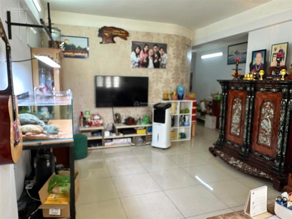 Cần bán căn hộ chung cư p3 q4 95m². giá 5,3 tỷ còn tl