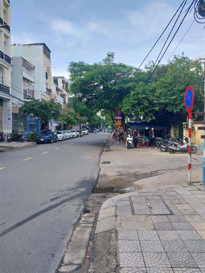 Bán đất tặng nhà, mặt tiền đường nguyễn chánh, đà nẵng. đường 10,5m lề 5,5m. nhà 2 tầng + 4p trọ.