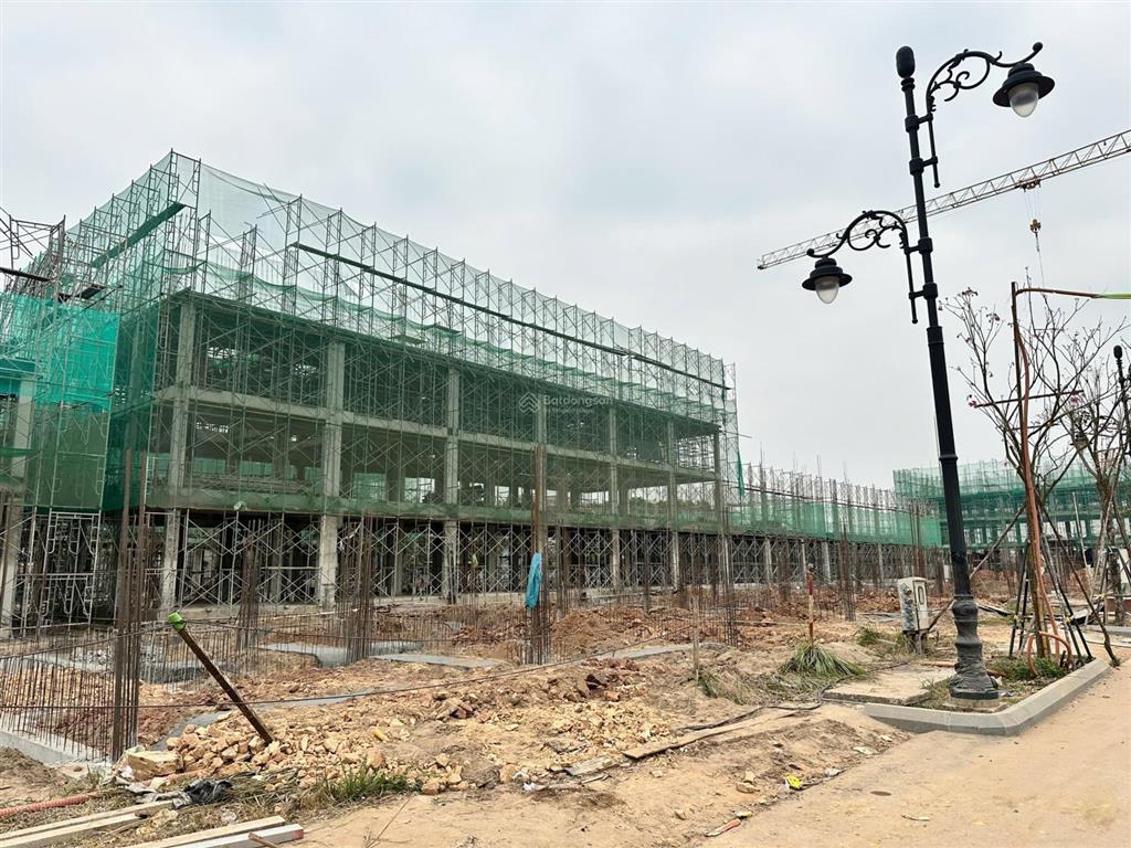 Bán nhà phố liền kề căn xẻ khe hồng hạc city phú mỹ hưng trả trước chỉ 3,5 tỷ, nhận nhà 6/2027