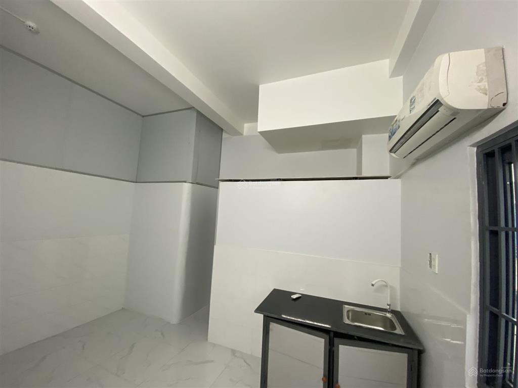 Cho thuê chdv mới tinh 25m2 ngay góc 2 mặt tiền, cửa sổ, máy lạnh, rất tiện nghi, lê văn thọ gò vấp