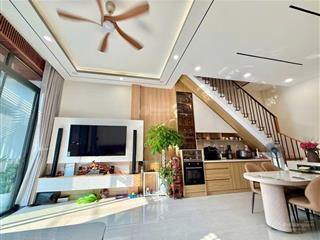 Dọn vào ở ngay , nhà khu bên sông , sau gigamall phạm văn đồng ,5*20 hxh , chủ nhiệt bán 11,5 tỉ tl