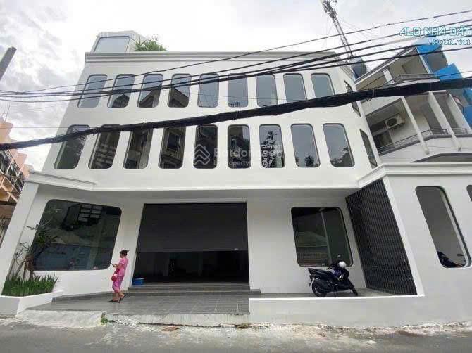 Rẻ nhất ! bán nhà mt trần quốc thảo, p 6 q3 , dt 6 x 16m 3 tầng, hđ thuê 90 triệu/ tháng. 32 tỷ tl