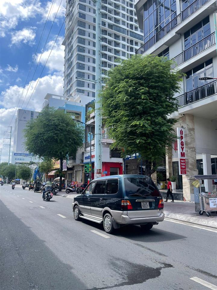 Sản phẩm đầu tư ! khuôn đất mt nguyễn văn lượng, phường 10, ( 25 x 42m ). ngay lotte