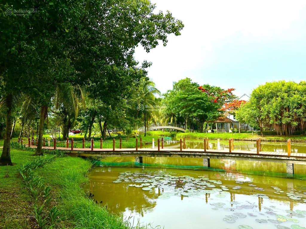 Bán nhà phố khu compound q.9, vi trí thuận tiện gần trung tâm, không gian trong mát, giá tốt.