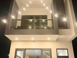 Cho thuê nguyên ngăn mặt tiền đường đã trang bị đủ nội thất ở liền được có lì xì đầu năm cho khách