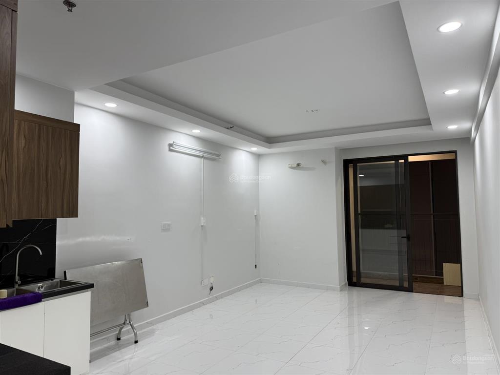 Chính chủ bán nhanh studio view nội khu hồ bơi tầng thấp cho khách thiện chí
