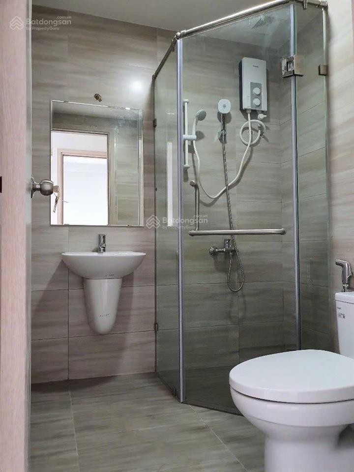 2pn sẵn đồ điện cơ bản cho khách có thể vào ở liền tại charm city
