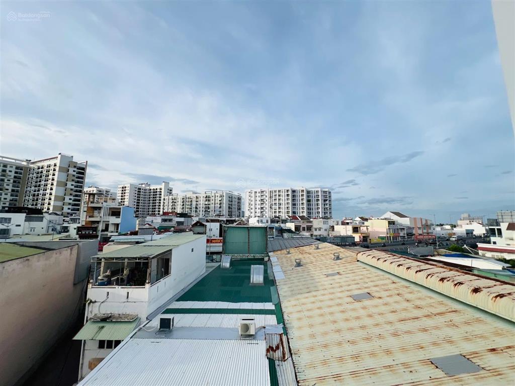 Cho thuê căn góc 4 tầng cạnh kđt vĩnh điềm trung có thang máy