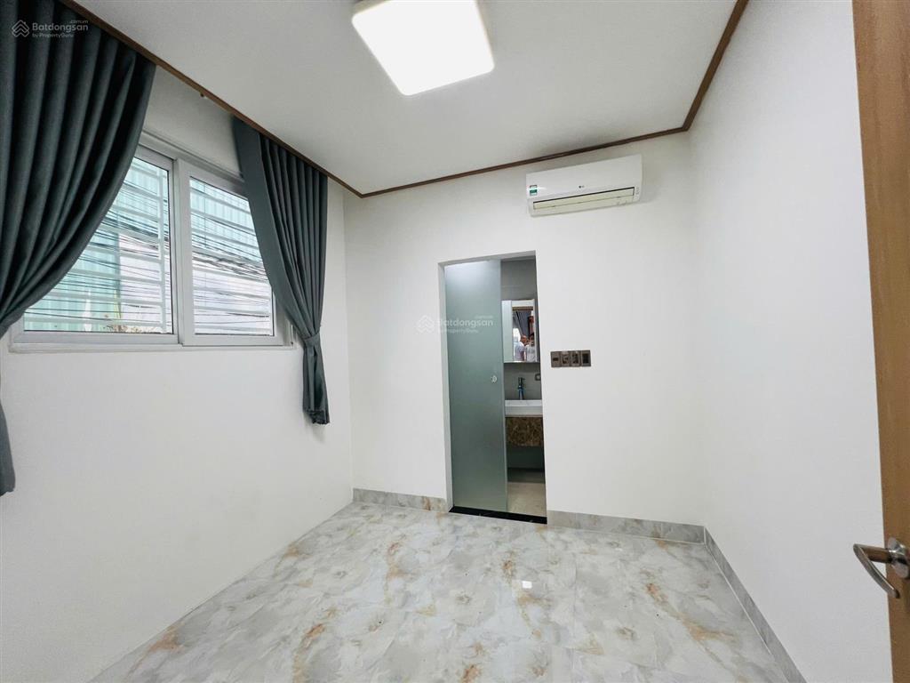 Cho thuê căn góc 4 tầng cạnh kđt vĩnh điềm trung có thang máy