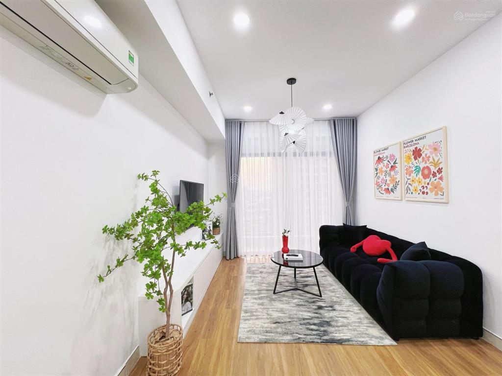 Cho thuê căn hộ 2 phòng ngủ masteri thảo điền full nội thất đẹp.  0775 910 *** ms tiên