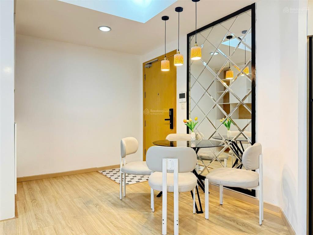 Cho thuê căn hộ 2pn masteri thảo điền. full nội thất dọn vô ở ngay.  0775 910 *** ms tiên