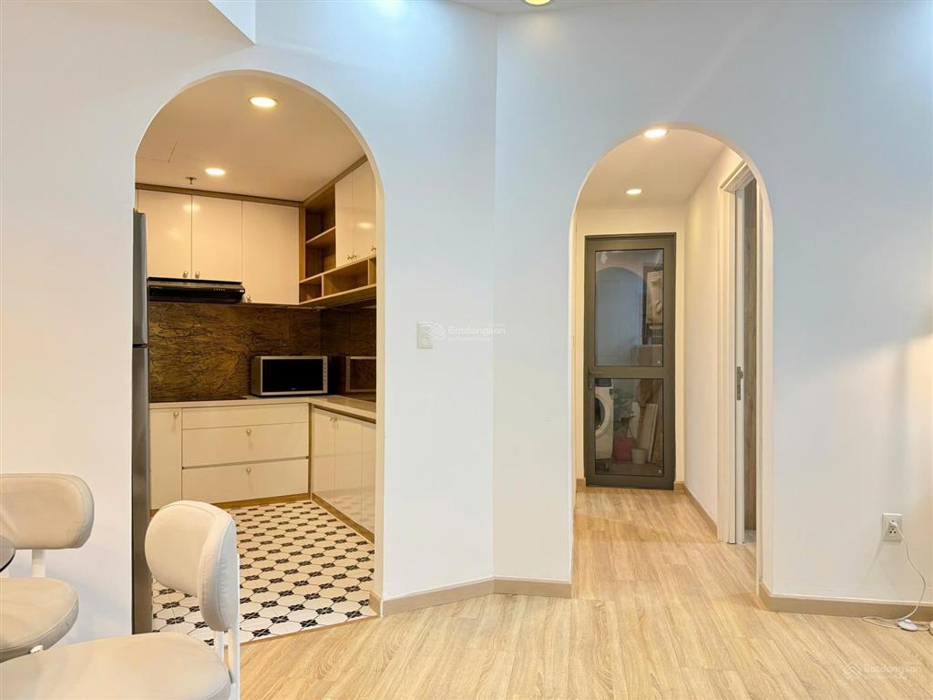 Cho thuê căn hộ 2pn masteri thảo điền. full nội thất dọn vô ở ngay.  0775 910 *** ms tiên