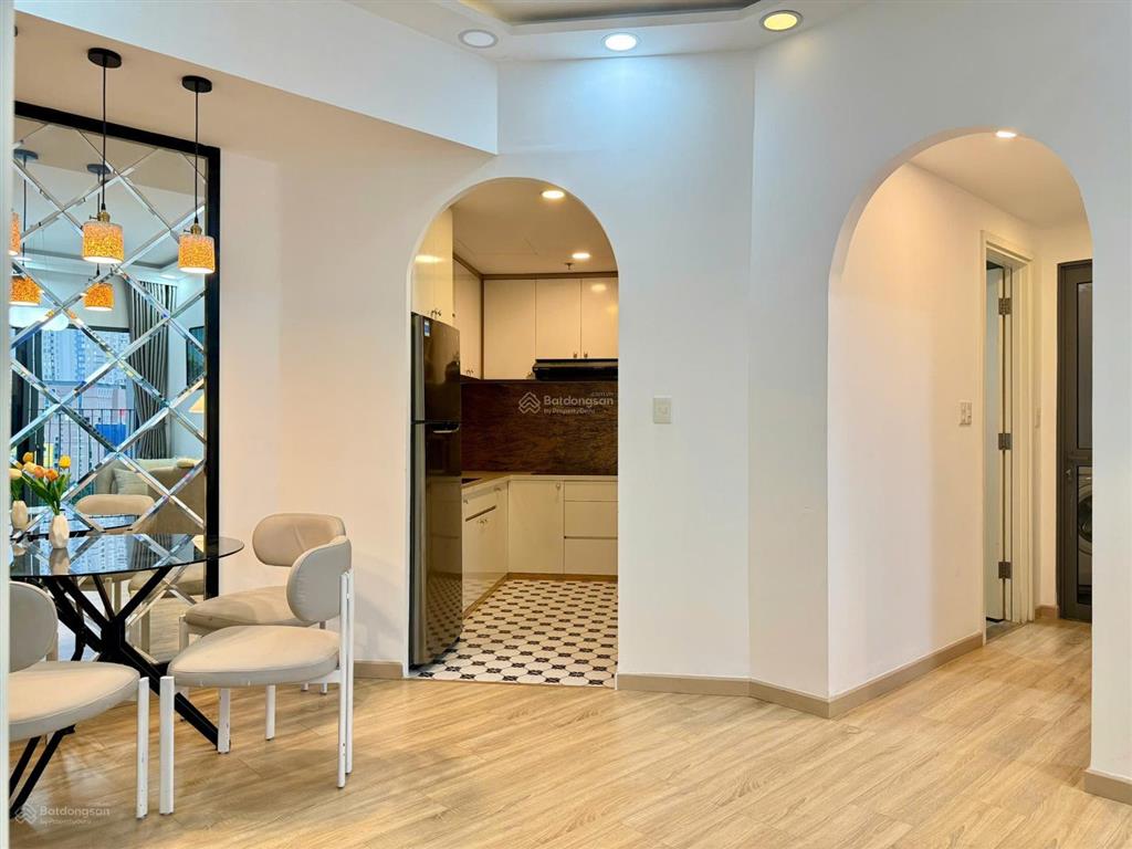 Cho thuê căn hộ 2pn masteri thảo điền. full nội thất dọn vô ở ngay.  0775 910 *** ms tiên