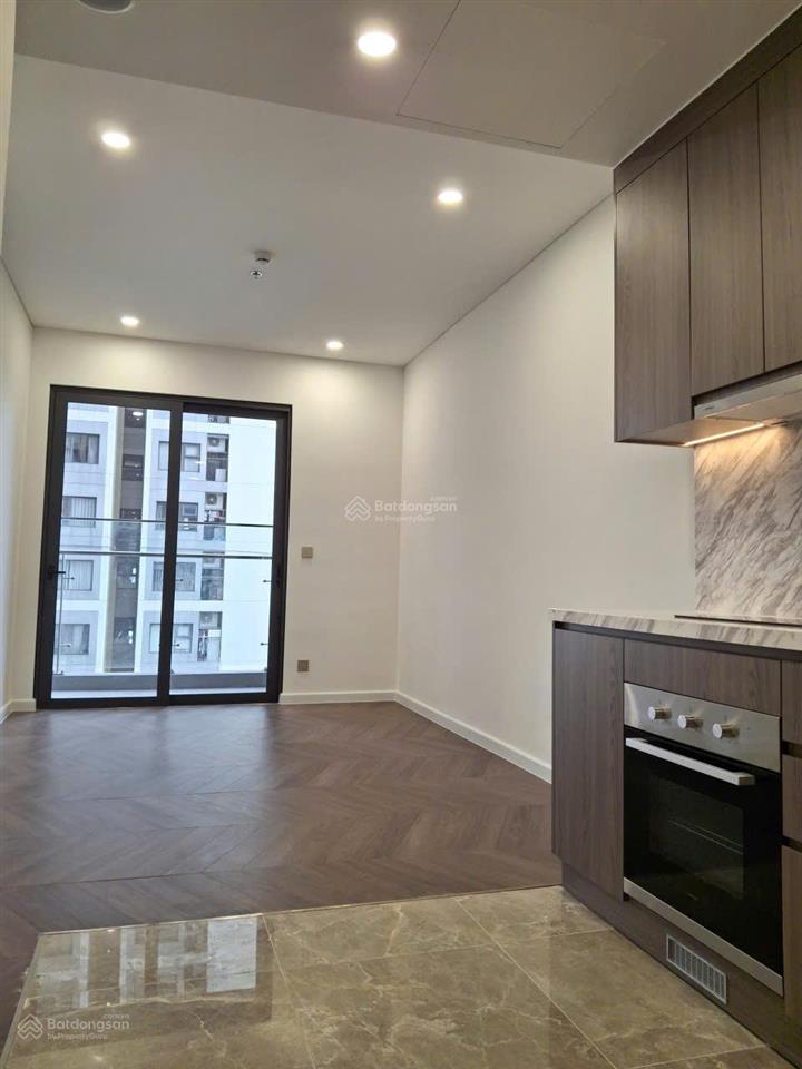 Bán nhanh căn 1 ngủ toà a3 dự án lumiere evergreen  kdt vimhomes smart city giá ~4,350 tỷ bao phí