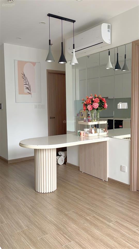 Chuyển nhượng căn 2n2wc toà sa5 vinhomes smart city 55m² giá 4,6 tỷ bao phí full nội thất  sẵn sổ