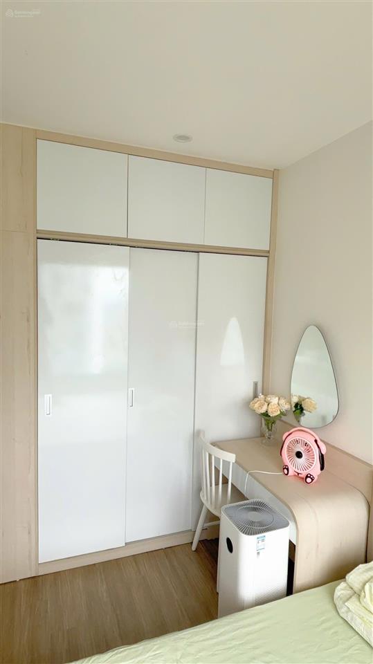 Chuyển nhượng căn 2n2wc toà sa5 vinhomes smart city 55m² giá 4,6 tỷ bao phí full nội thất  sẵn sổ