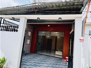 Kẹt tiền bán gấp nhà ngay trường cấp 3 lê minh xuân  vĩnh lộc b. dt 65m2. sổ hồng riêng