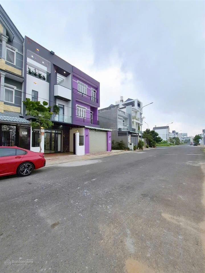 Bán gấp siêu phẩm 2 lầu ở chợ vĩnh lộc. dt 146m2. sổ sẵn  sang tên trong ngày. giá  1,3 tỷ tl