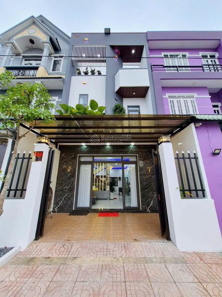 Bán gấp siêu phẩm 2 lầu ở chợ vĩnh lộc. dt 146m2. sổ sẵn  sang tên trong ngày. giá  1,3 tỷ tl