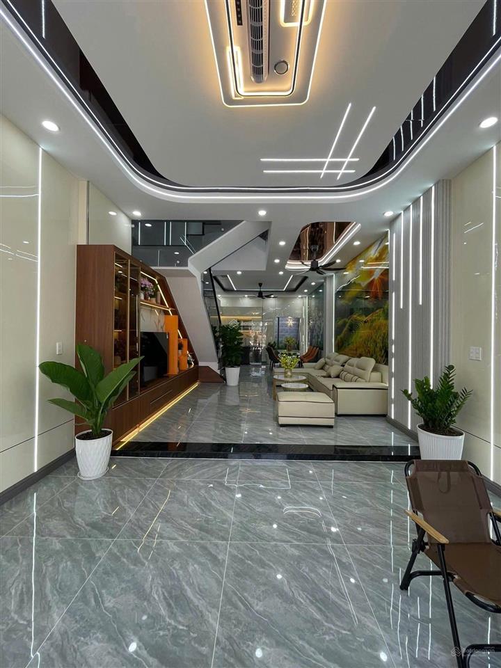 Hàng hiếm  siêu phẩm 2 lầu 100m2 ở gần bv nhi đồng 3  shr  giá  còn tl