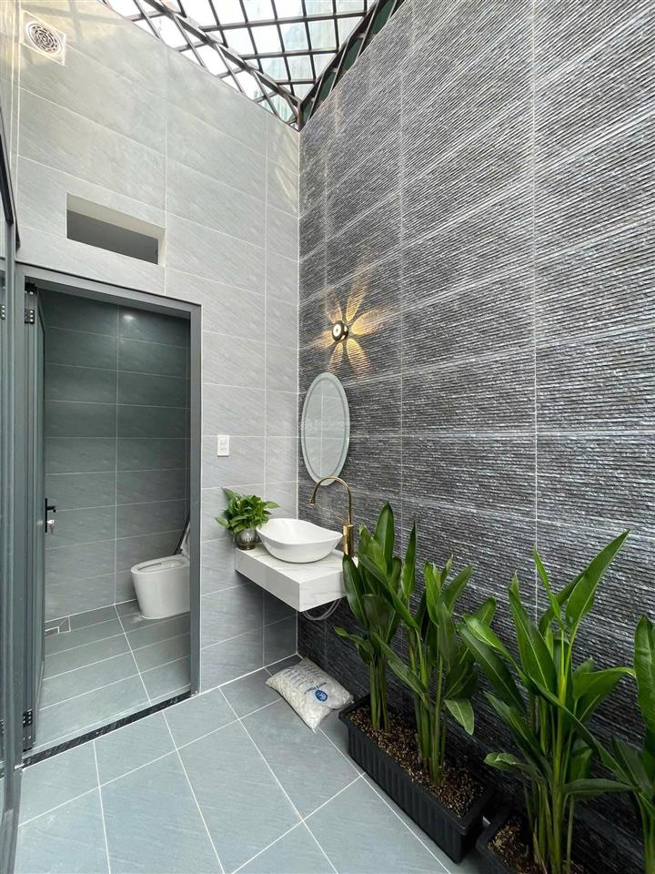 Hàng hiếm  siêu phẩm 2 lầu 100m2 ở gần bv nhi đồng 3  shr  giá  còn tl