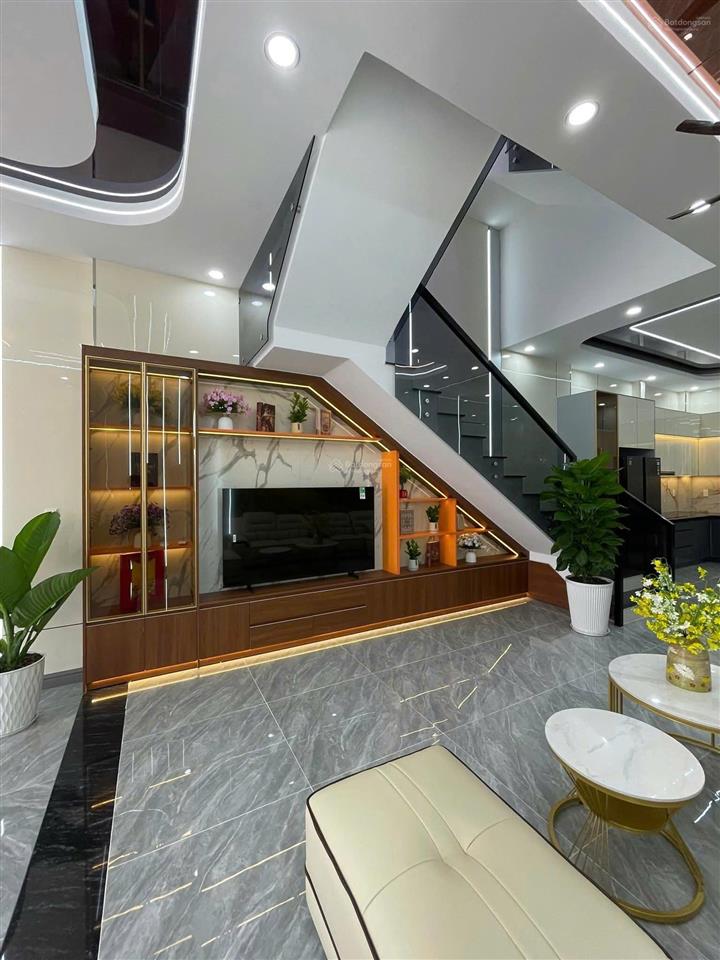 Hàng hiếm  siêu phẩm 2 lầu 100m2 ở gần bv nhi đồng 3  shr  giá  còn tl