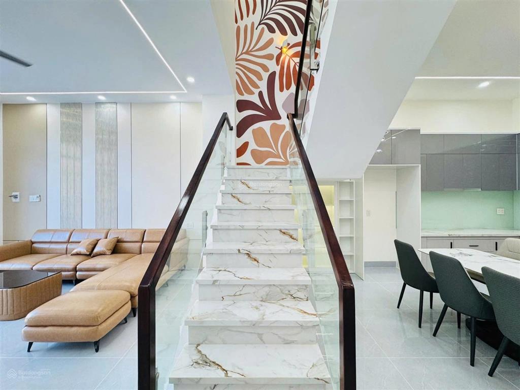 Cần bán nhà mới ở kdc gia hòa  ql50 . dt 5x25 . shr . giá  1 tỷ 350 triệu còn tl