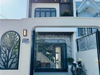 Cần bán nhà mới ở kdc gia hòa  ql50 . dt 5x25 . shr . giá  1 tỷ 350 triệu còn tl