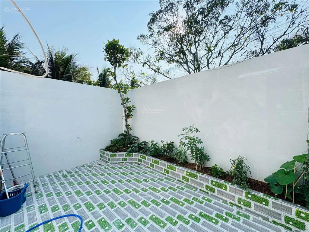 Cần bán nhà mới ở kdc gia hòa  ql50 . dt 5x25 . shr . giá  1 tỷ 350 triệu còn tl