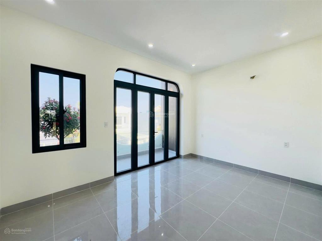 Cần bán nhà mới ở kdc gia hòa  ql50 . dt 5x25 . shr . giá  1 tỷ 350 triệu còn tl