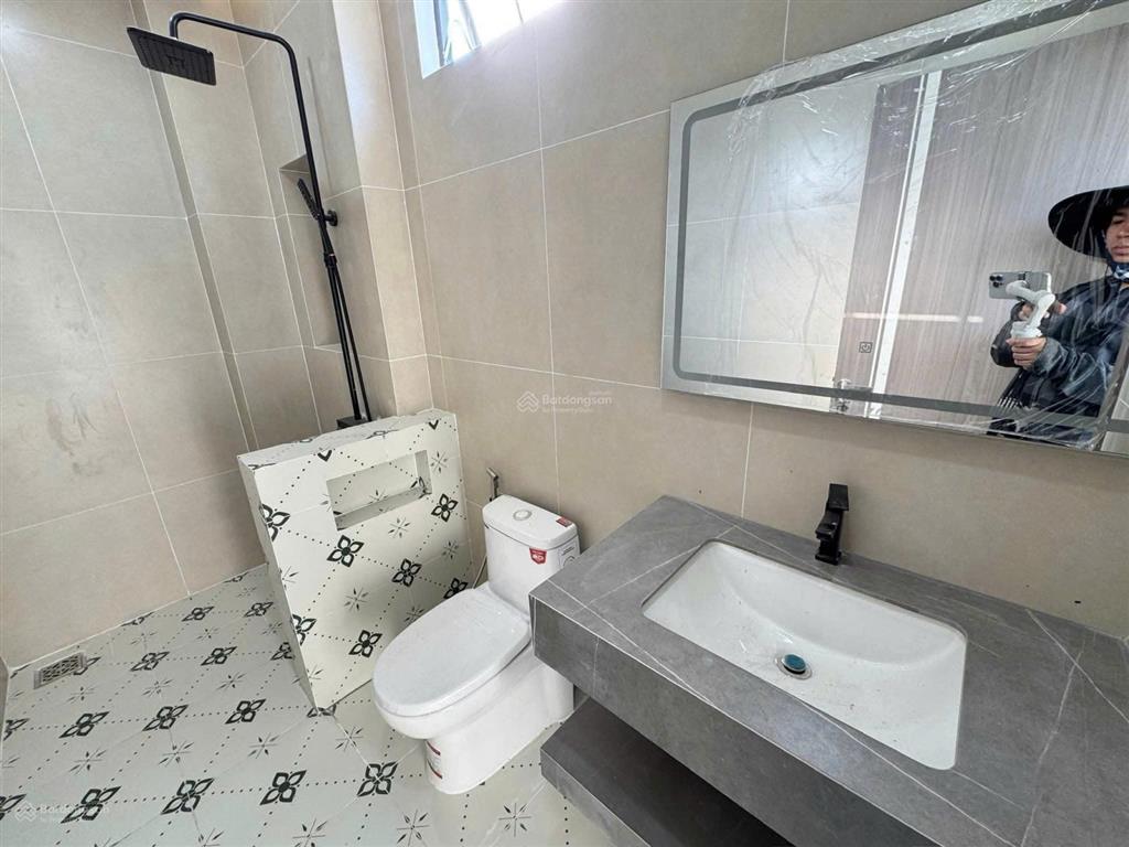 Cần bán nhà mới ở kdc gia hòa  ql50 . dt 5x25 . shr . giá  1 tỷ 350 triệu còn tl