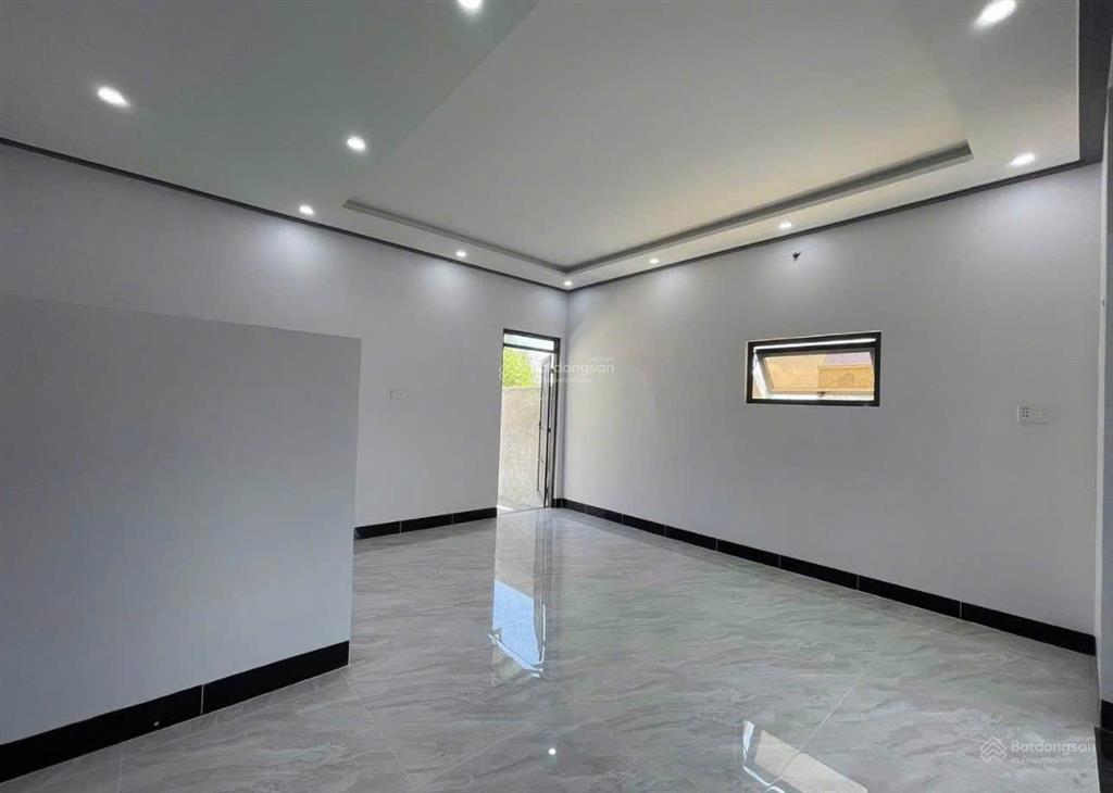 Bán gấp nhà vườn 130m2 ở tân liêm gần chợ phú lạc . sổ hồng riêng . giá  790tr còn thương lượng