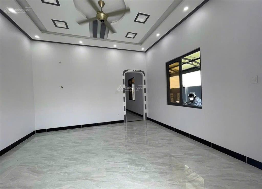 Bán gấp nhà vườn 130m2 ở tân liêm gần chợ phú lạc . sổ hồng riêng . giá  790tr còn thương lượng