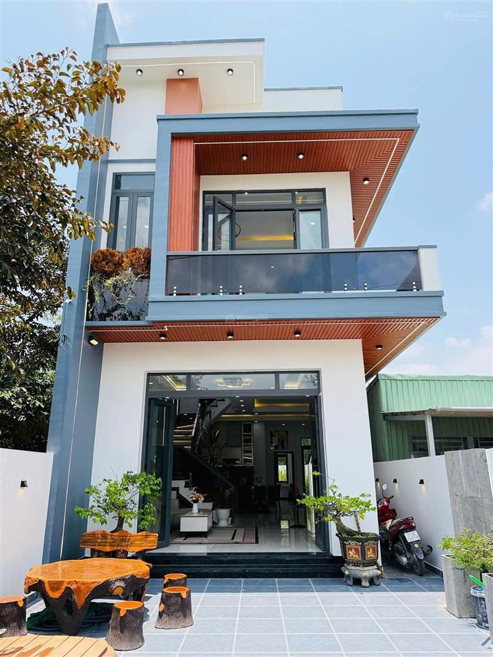 Cần bán nhanh căn nhà 1 lầu ở tân liêm  bình chánh nằm cạnh chợ phú lạc  108m2  giá 1 tỷ 245tr