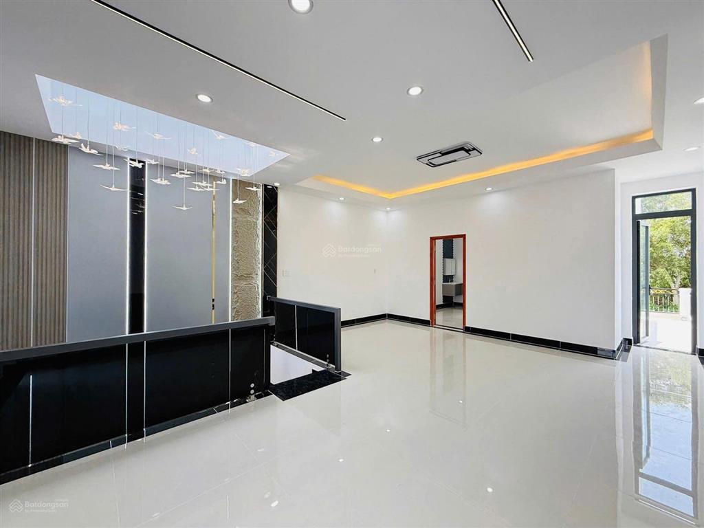 Cần bán nhanh căn nhà 1 lầu ở tân liêm  bình chánh nằm cạnh chợ phú lạc  108m2  giá 1 tỷ 245tr